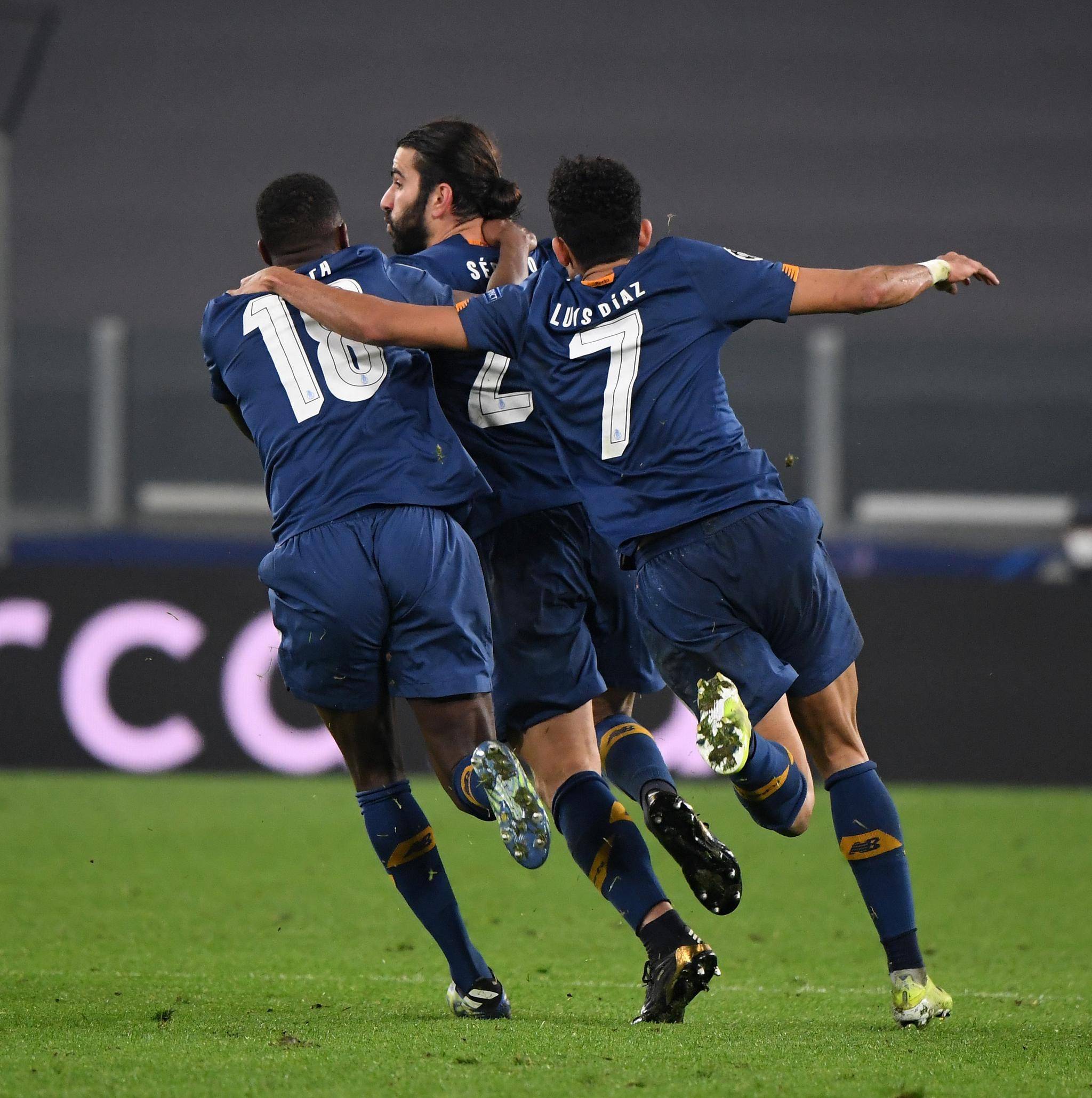 yy易游下载关于葡超倒计时;国际米兰集结日队长鼓劲;细节引发关注;更衣室稳定;数据趋势出现新变化的信息